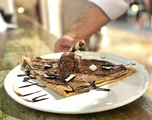 Astuces pour des crêpes réussies avec une crêpière