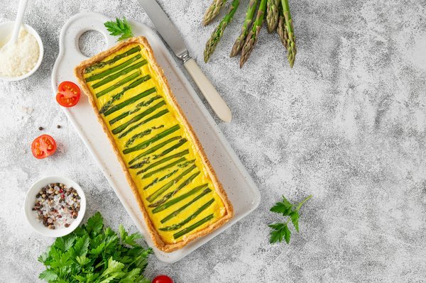 Comment préparer une tarte tatin aux pommes sans sucre ni beurre pour un dessert minceur?